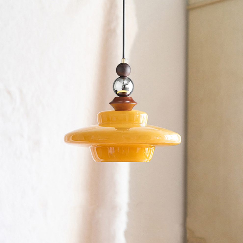 CASTELLA Hanglamp – Middeleeuws Design met Beige Glazen Kap & Houten Accenten