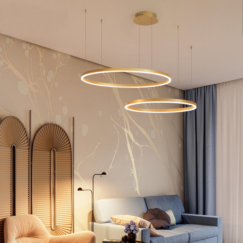 LunaGlow – Elegante Cirkelvormige Metalen Kroonluchter