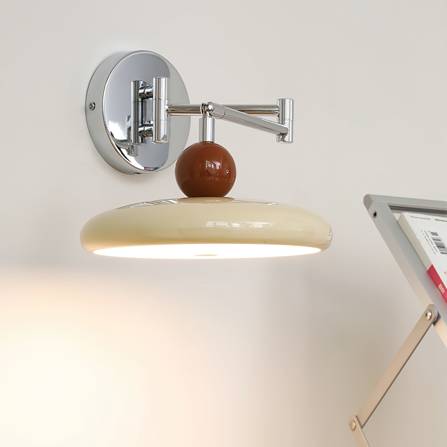 Lola Wandlamp met Zwenkarm
