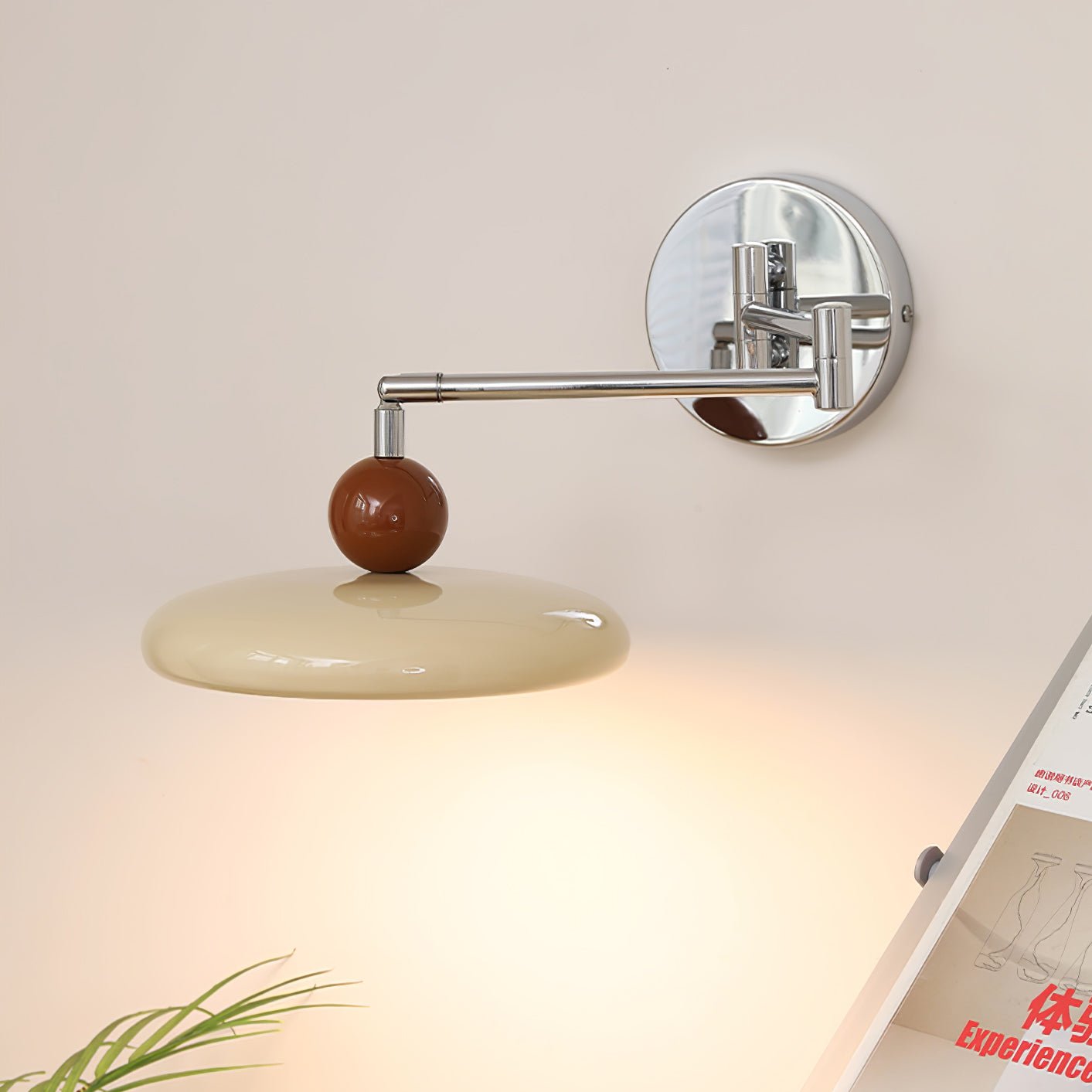 Lola Wandlamp met Zwenkarm