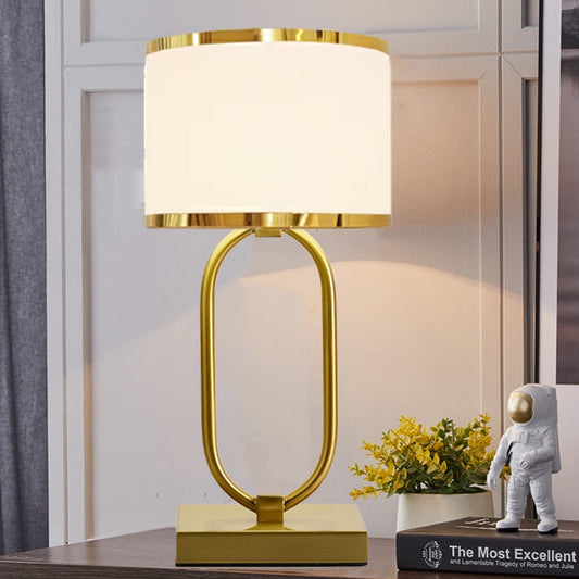 Auvion | Postmoderne Gouden Lamp