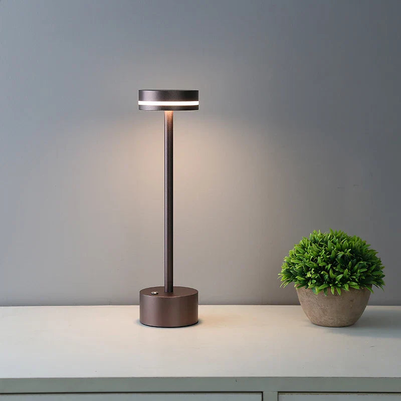 LuxeGlow | Design tafellamp | Draadloos oplaadbaar  Creëer sfeer met één aanraking
