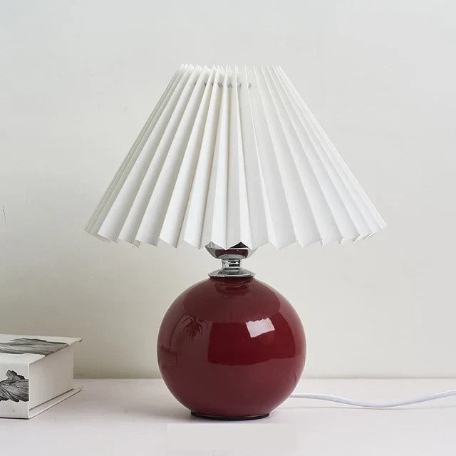 ClassicNova - Vintage Tafellamp met Geplooide Lampenkap