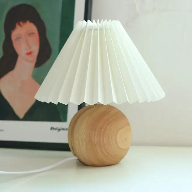 ClassicNova - Vintage Tafellamp met Geplooide Lampenkap