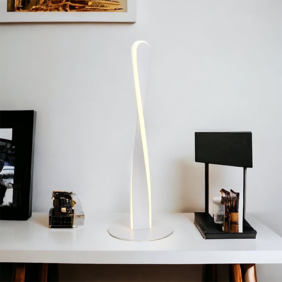 Alvora | Dimbare Moderne Tafellamp Aluminium